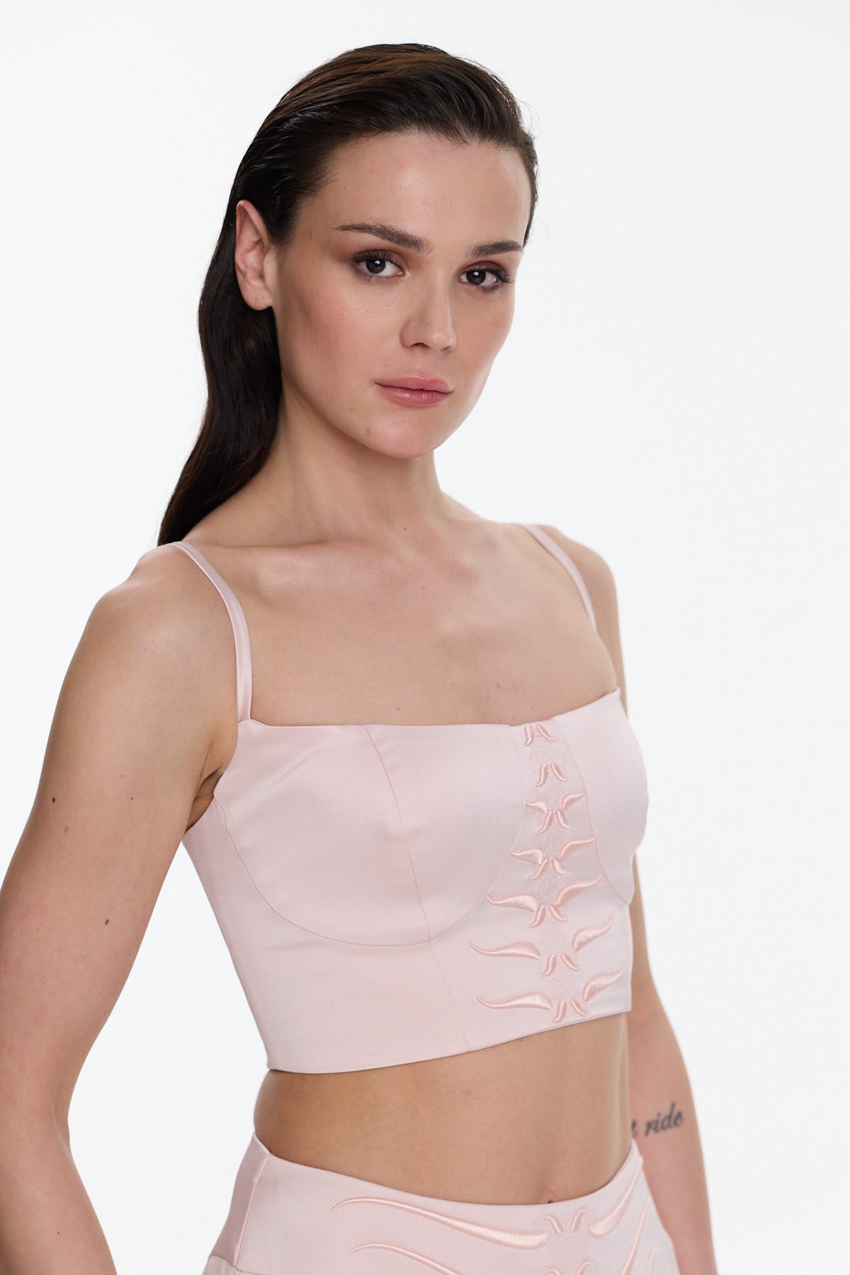 GISELE TOP EMBOIDERY