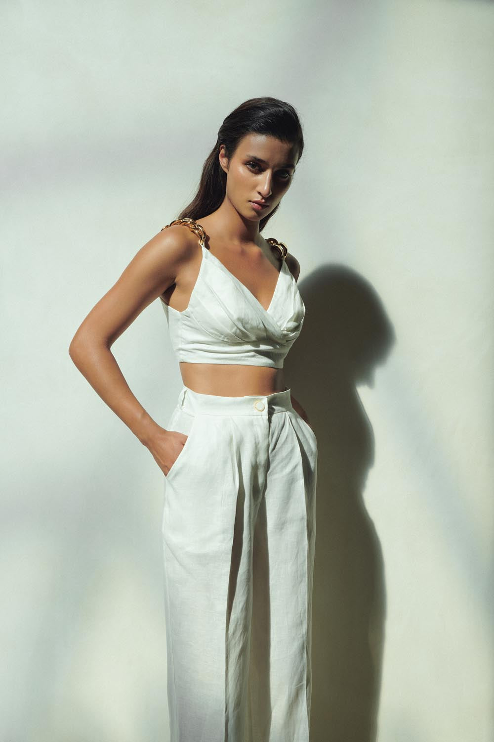 High-Waisted Trousers in Organic Linen