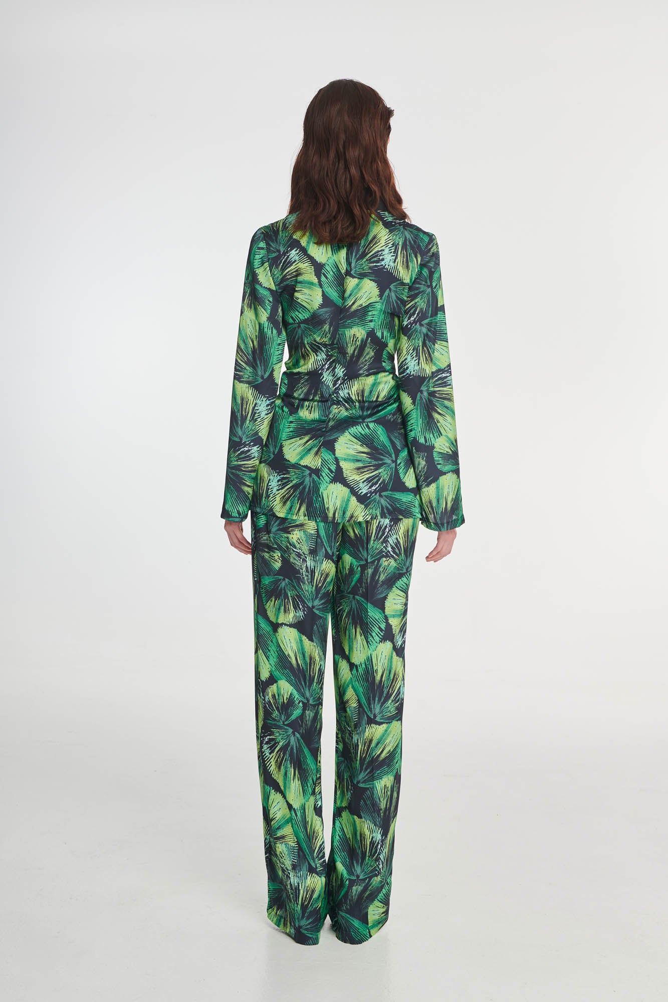 -SET OF KIMONO AND CROP PANTS IN TROPICAL PRINT