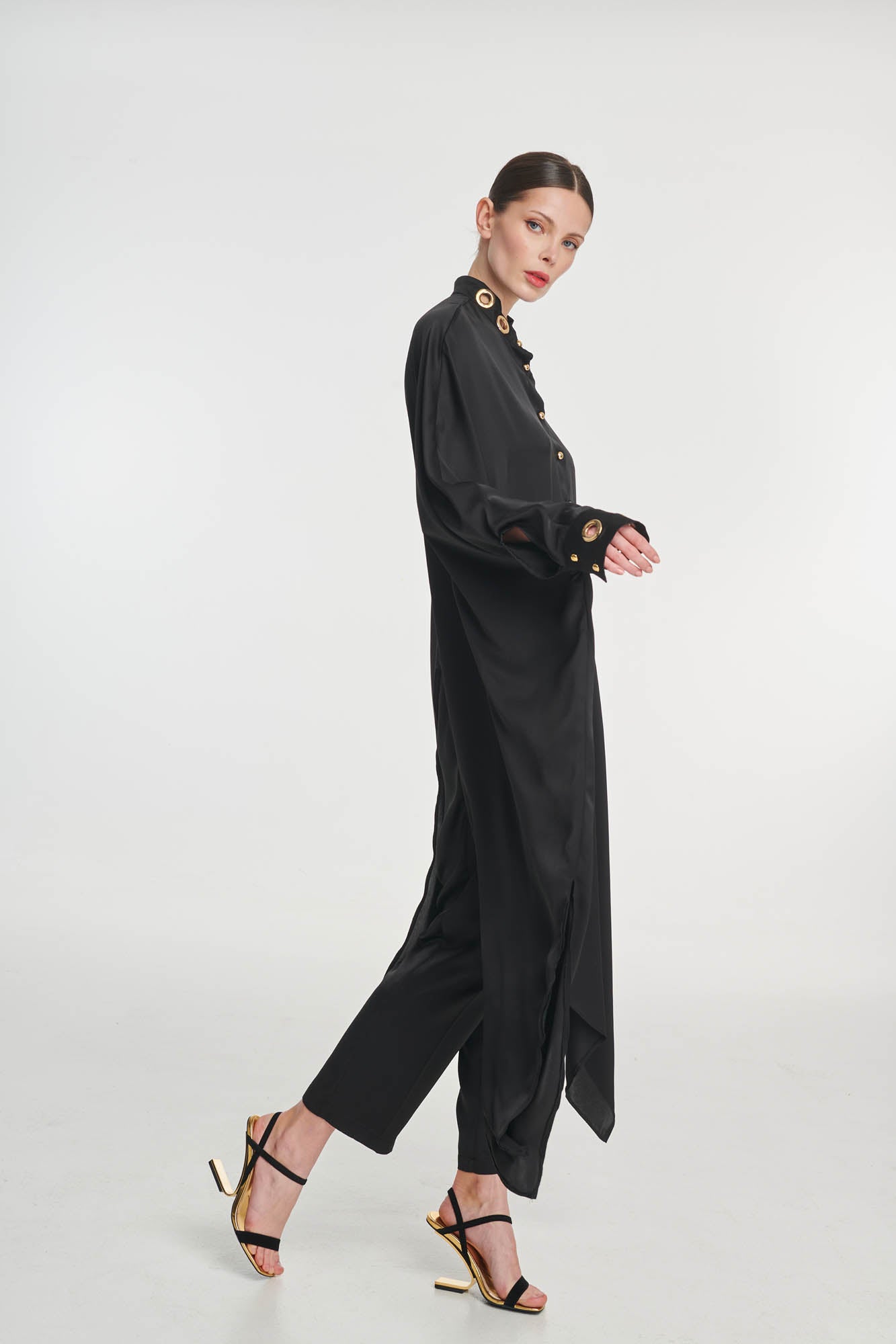 BLACK HIGH-WAIST TROUSERS