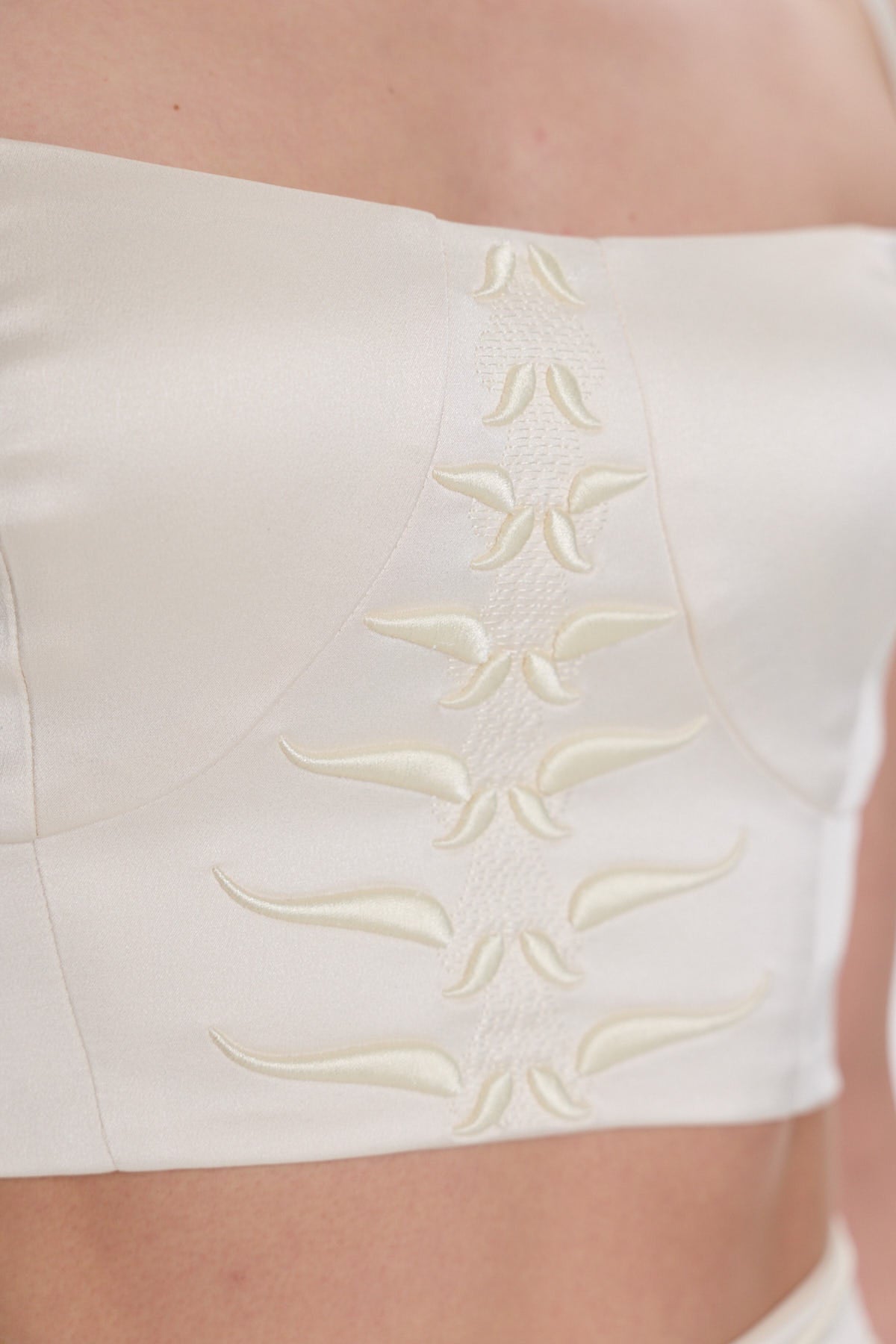 Top with embroidery GISELE