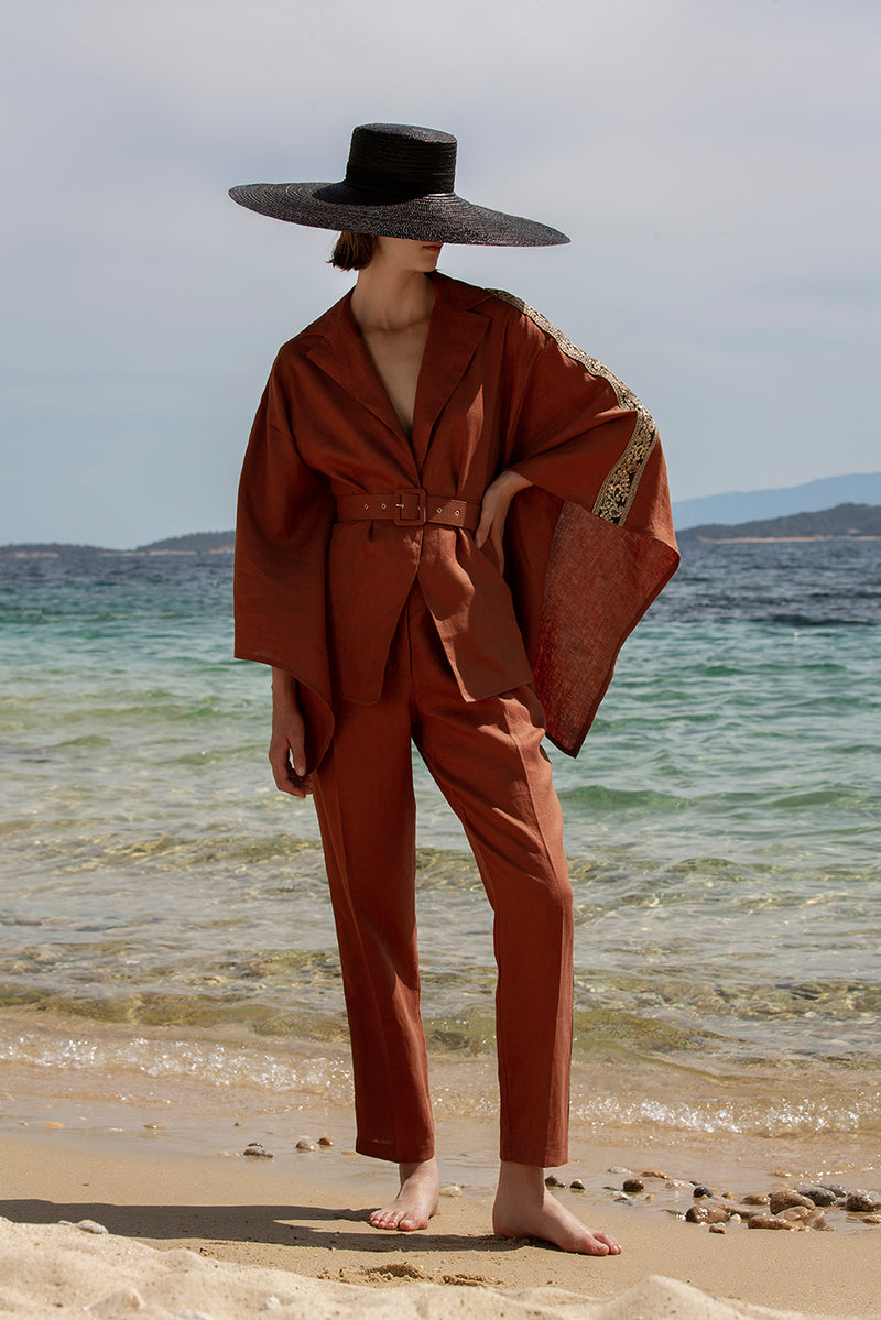 BROWN SUIT SET WITH BELT IN LINEN