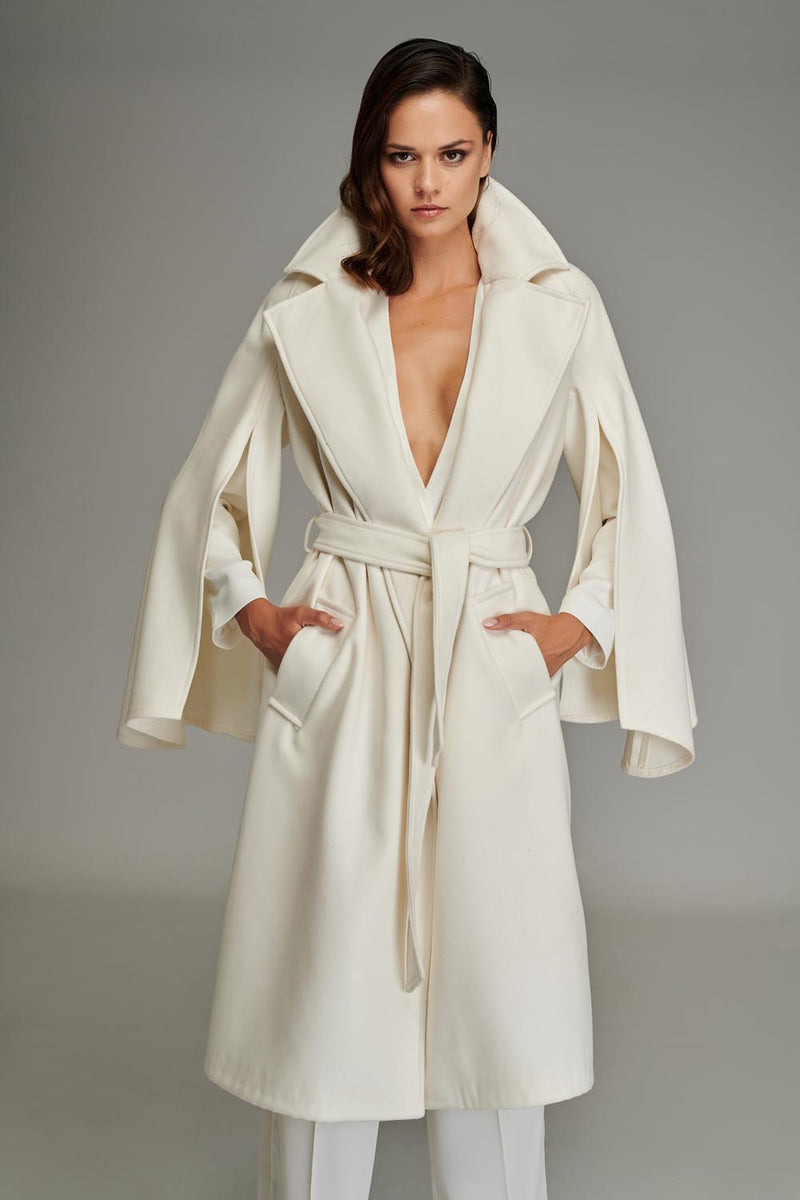 Coat with V neckline in White